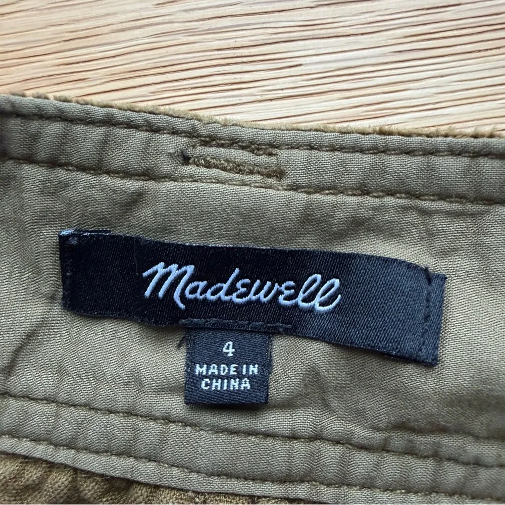 Madewell Corduroy A-Line Front pocket Mini Skirt front  in Olive  Green - 4 - Picture 6 of 13